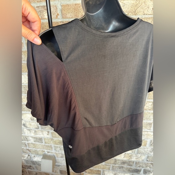 Lululemon No Inhibitions Tee
Black Size 10 - Picture 9 of 11
